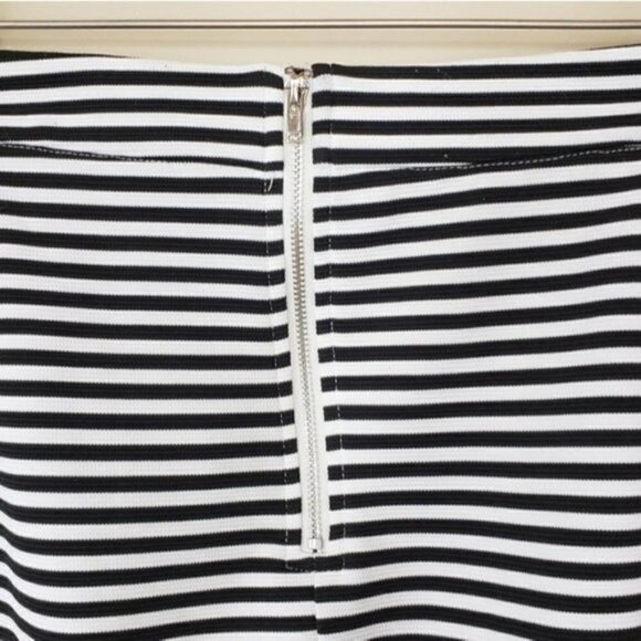 Stitch Fix 41 Hawthorn | Black White Walt Striped Skirt Size Small - Picture 4 of 6